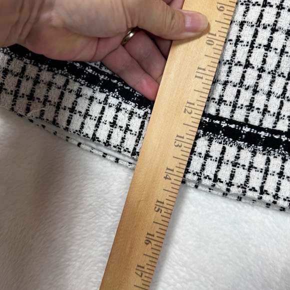 Oak & Fort Mini Skirt Womens Size 0 White Black Grid Tweed Mini Skirt Academia - Picture 6 of 7